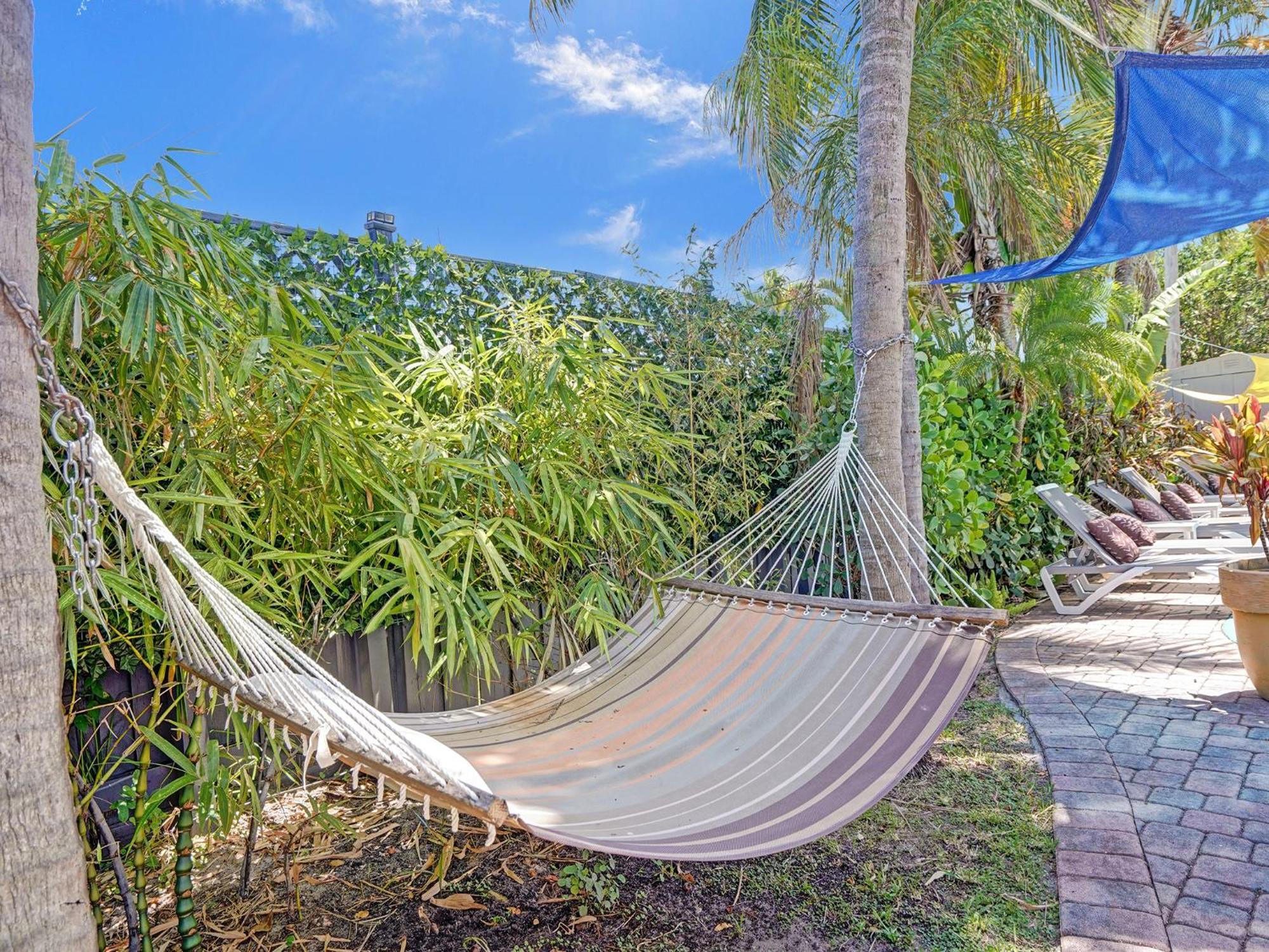 Large Gay Men'S 1 Bedroom W Gameroom Heated Pool Clothing Optional Oakland Park Extérieur photo