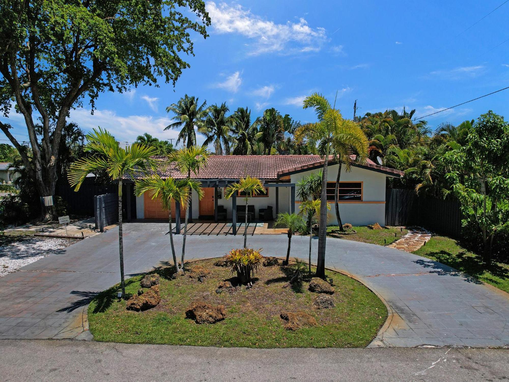 Large Gay Men'S 1 Bedroom W Gameroom Heated Pool Clothing Optional Oakland Park Extérieur photo
