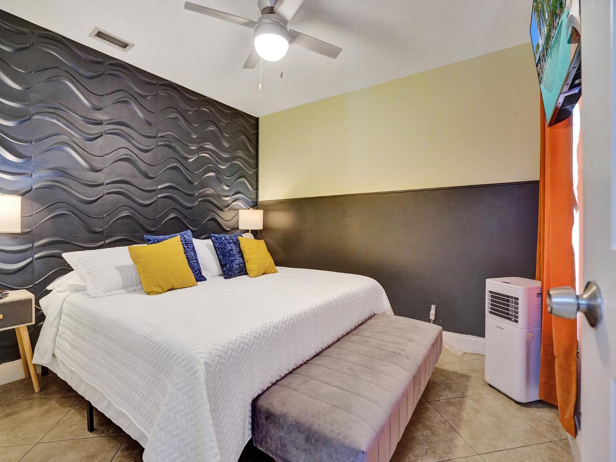 Large Gay Men'S 1 Bedroom W Gameroom Heated Pool Clothing Optional Oakland Park Extérieur photo