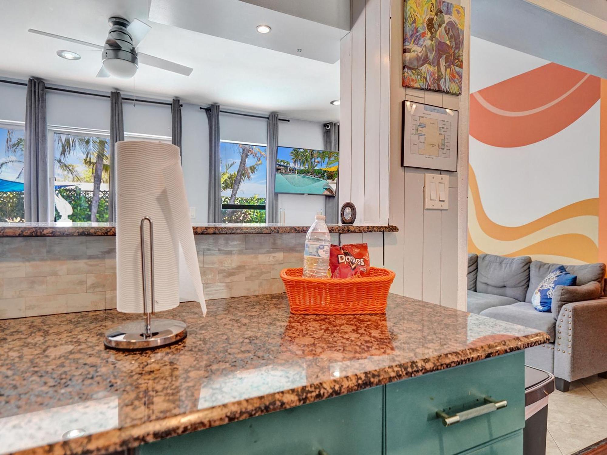 Large Gay Men'S 1 Bedroom W Gameroom Heated Pool Clothing Optional Oakland Park Extérieur photo