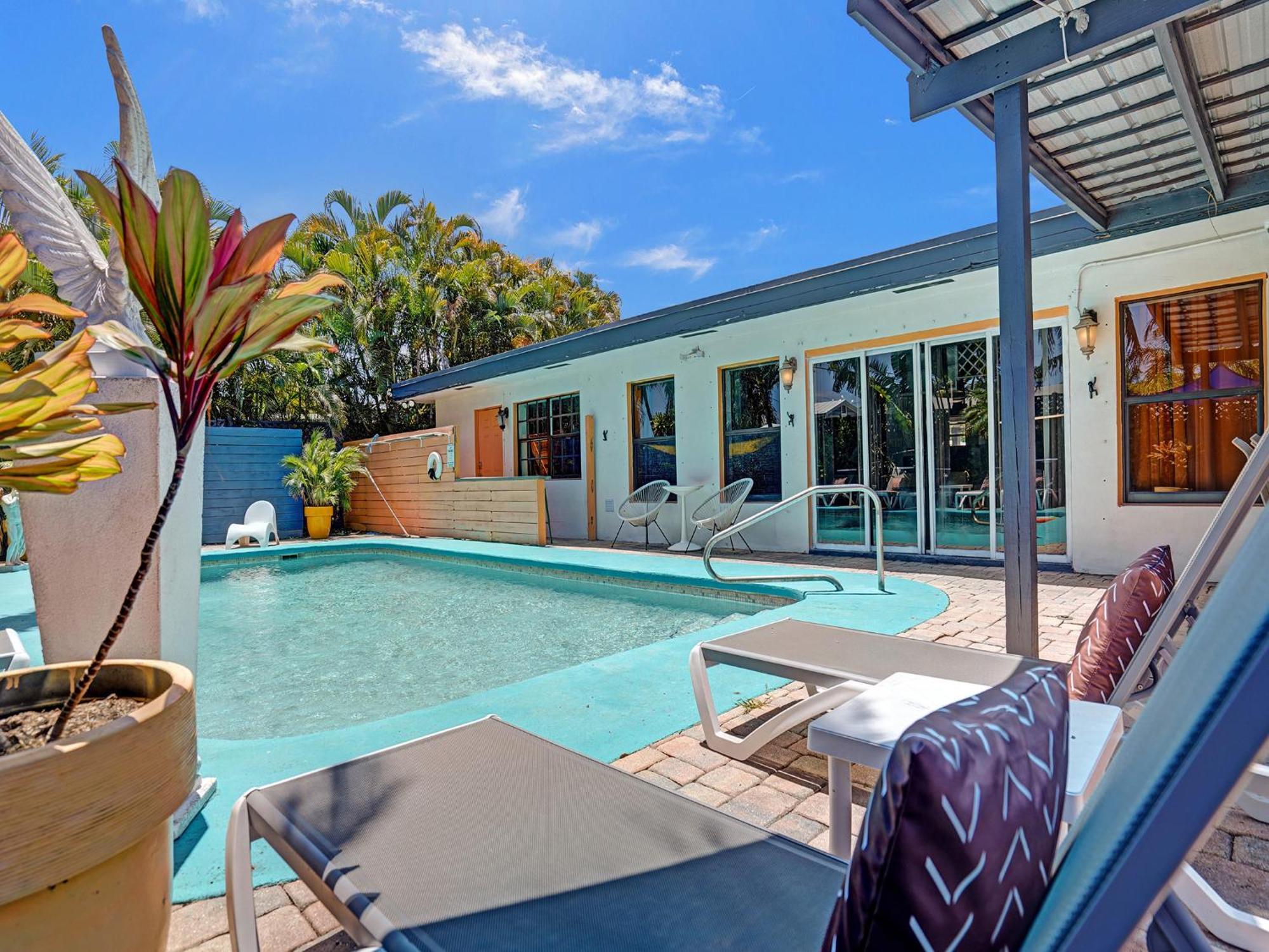 Large Gay Men'S 1 Bedroom W Gameroom Heated Pool Clothing Optional Oakland Park Extérieur photo